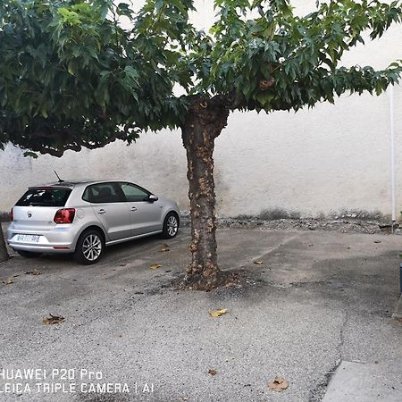 Le Pandora, Proche Tour Magne, Parking Et Terrasse Apartment Nimes Exterior photo